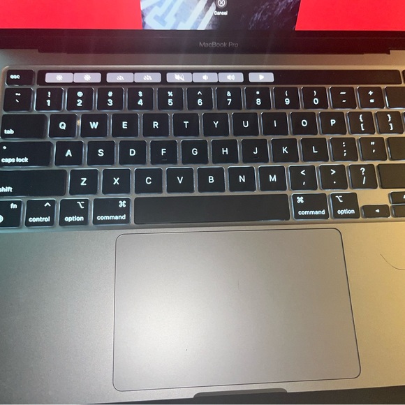 MacBook Pro with AppleCare+ - Picture 3 of 6